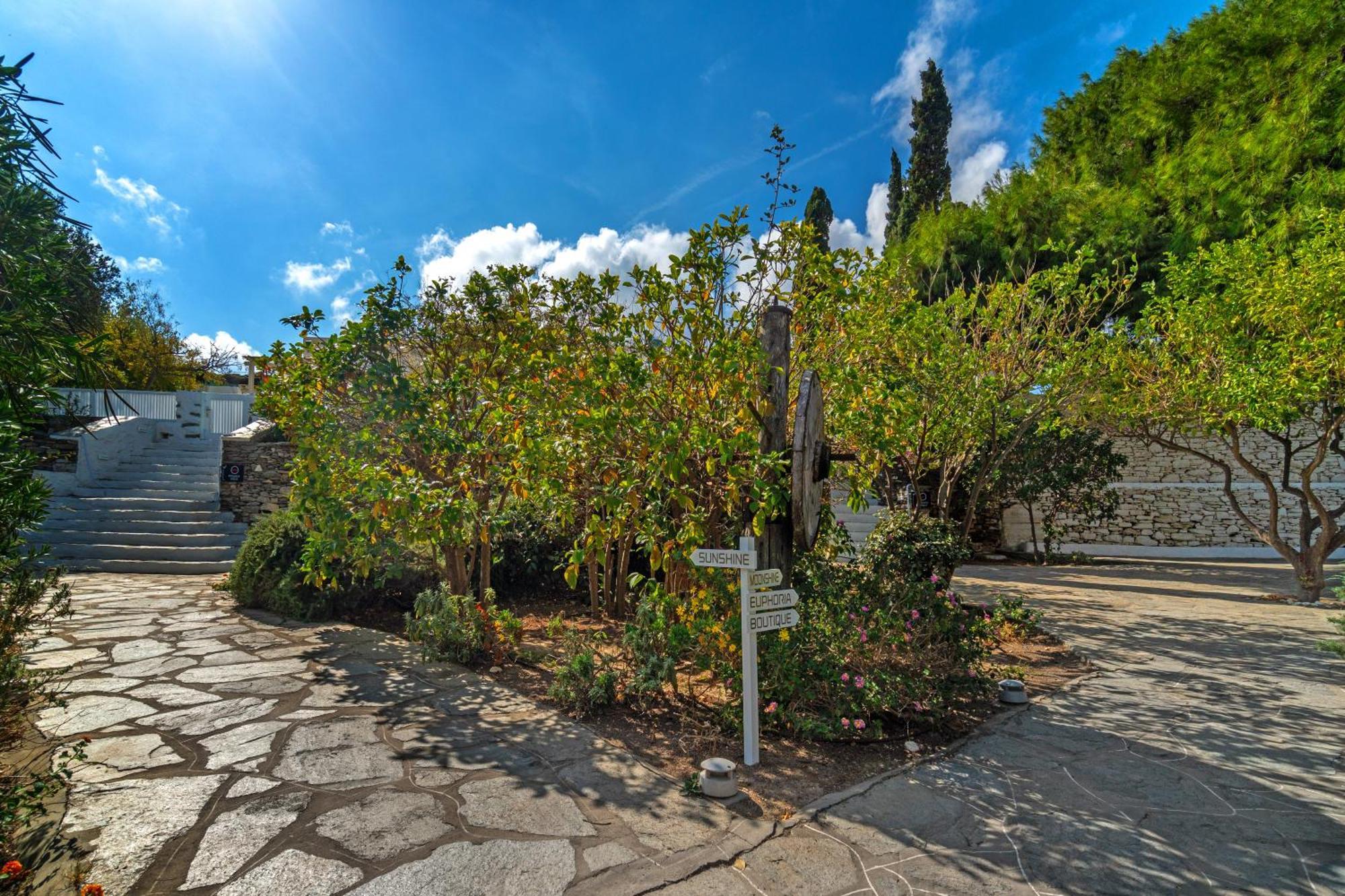 Rabagas Suites Luxury - In The Heart Of Sifnos Apollonia  Exterior photo